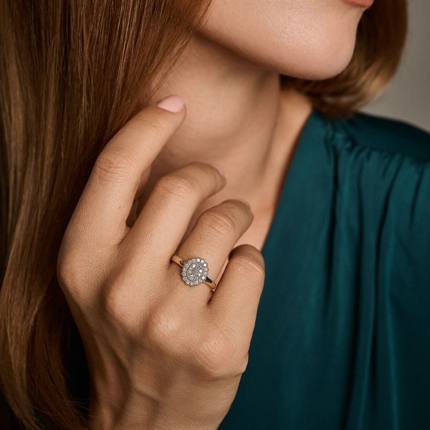 Athene - 14 kt guldring med brillanter på i alt 0,38ct 2